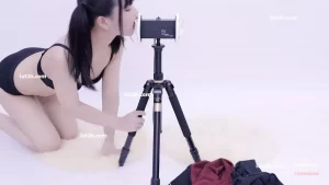 晓团队晓美asmr舔耳助眠福利，双马尾清纯女神哄睡