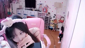 斗鱼娜娜sweet asmr助眠福利，亲耳朵口腔音哄睡