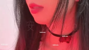 晚安yoyo在线asmr舔耳朵助眠福利，温柔红唇女神口腔音哄睡资源
