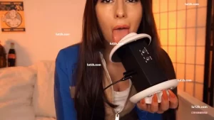 lunarexx patreon 付费asmr舔耳在线哄睡福利，缓慢抚摸玉兔助眠