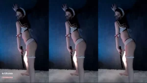 虎牙灵芸不爱笑私人订制在线舞蹈资源，裸足小姐姐超火辣热舞视频