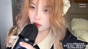 bilibili椰椰拿铁助眠asmr舔耳朵哄睡在线视频，可爱小姐姐助眠资源