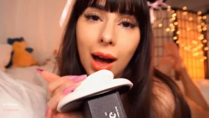 lunarexx patreon付费asmr耳边轻语在线哄睡，外国小姐姐口腔音