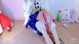 bilibili兰兰小苍Freesia舰长资源，cos明日方舟黍吃耳朵asmr弹舌哄睡